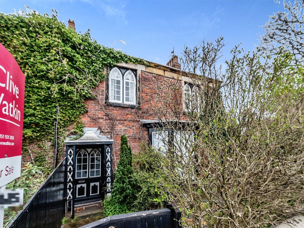 4 bed end terrace house for sale in Mersey View, BrightonLeSands