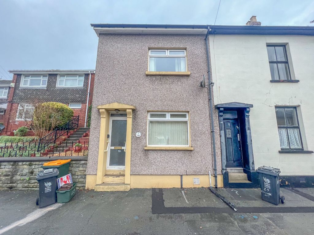 2 bed terraced house for sale in Fairoak Avenue, Newport NP19 Zoopla