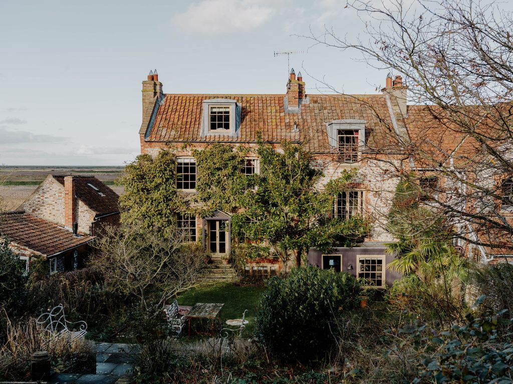 5 bed semidetached house for sale in Coast Road, CleyNextTheSea