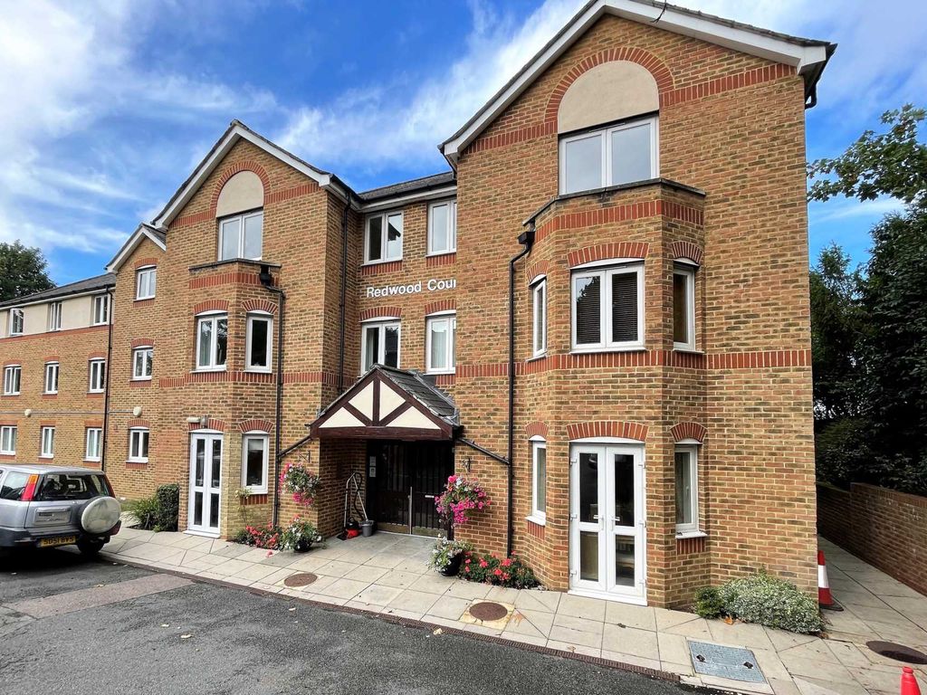 2 bed flat for sale in Epsom Road, Epsom KT17 Zoopla