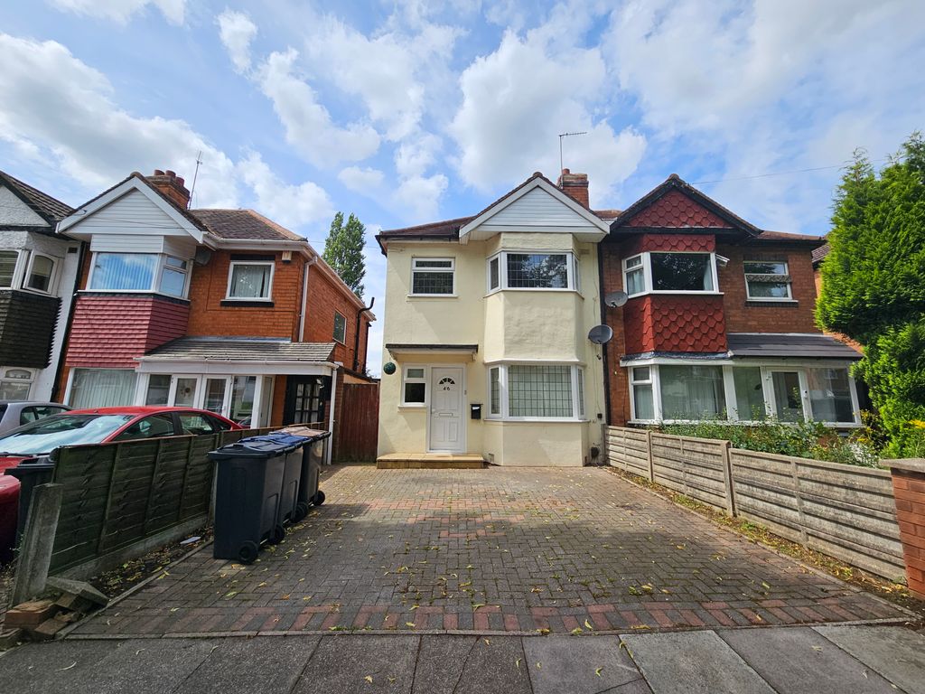 3 bed property to rent in Marshall Grove, Birmingham B44 Zoopla