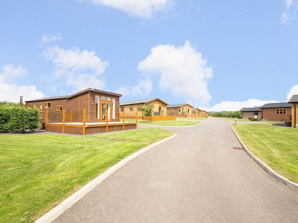 2 bed lodge for sale in Thornton Hill, Easingwold, York YO61 Zoopla