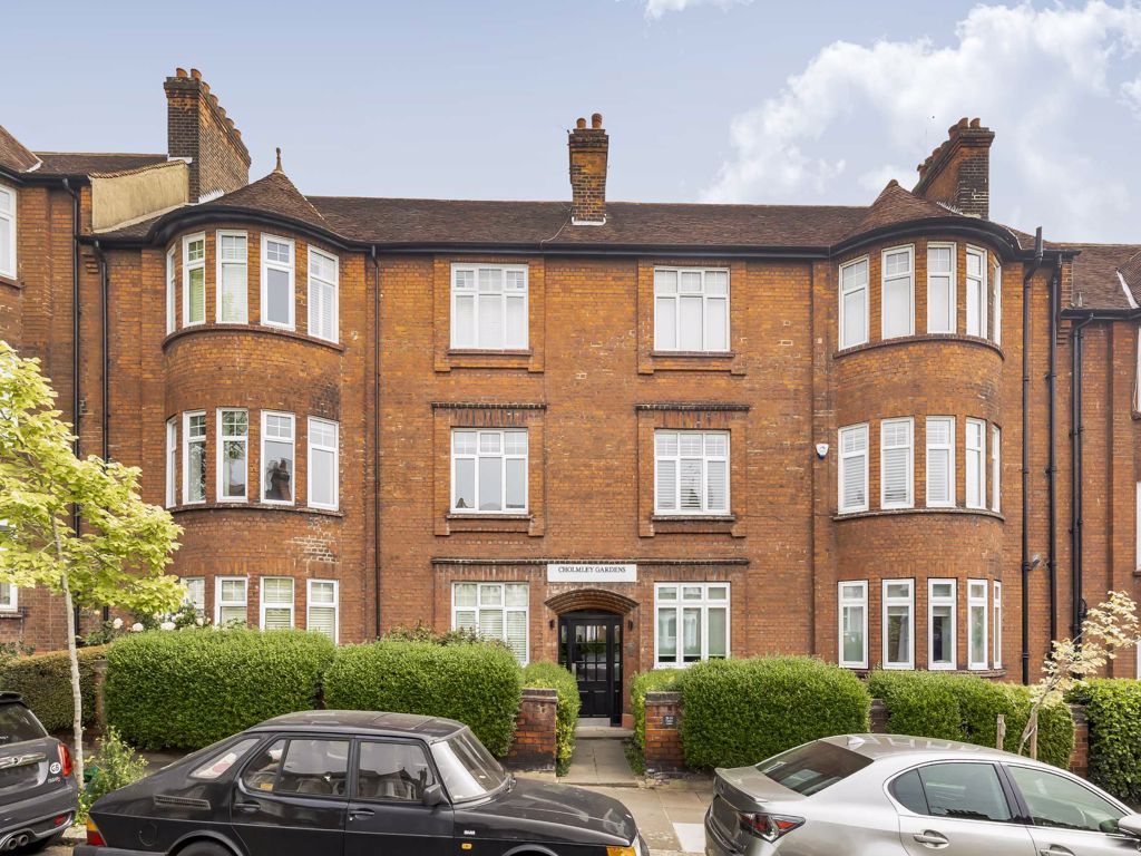 Cholmley Gardens London NW6