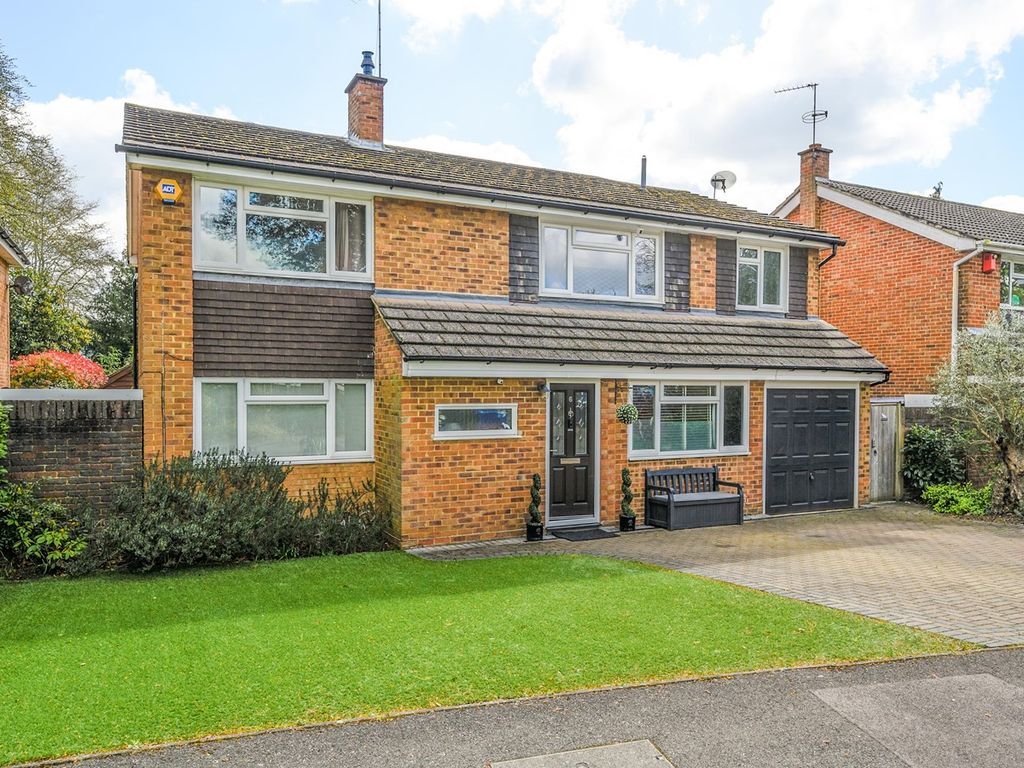 5 bed detached house for sale in Netherby Park, Weybridge KT13 Zoopla