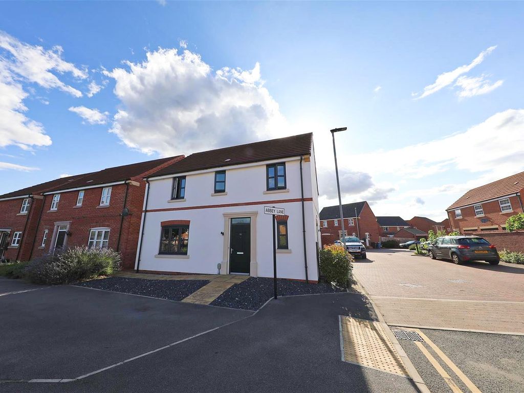 4 bed detached house for sale in Runnymede Lane, Kingswood, Hull HU7, £