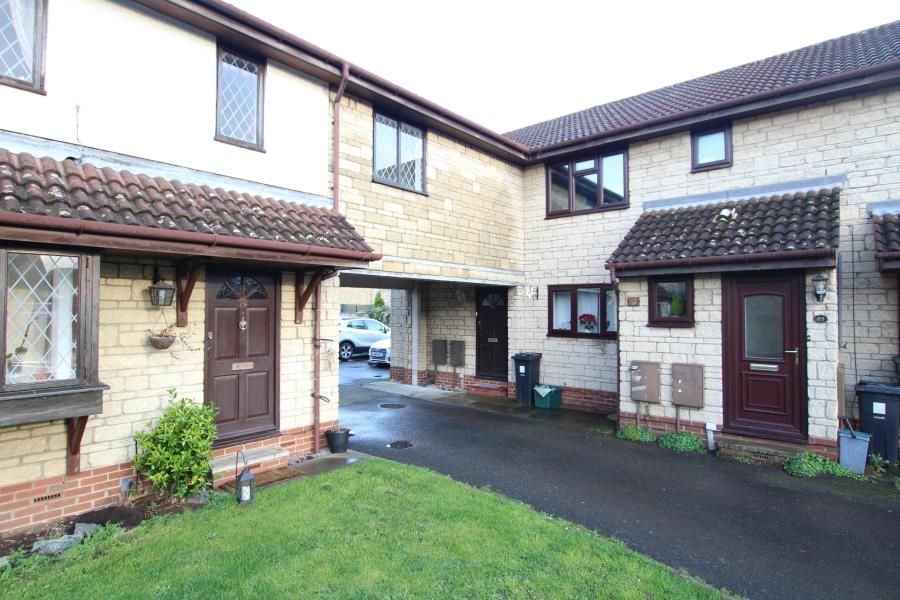 3 bed end terrace house to rent in Paddock Close, Bradley Stoke