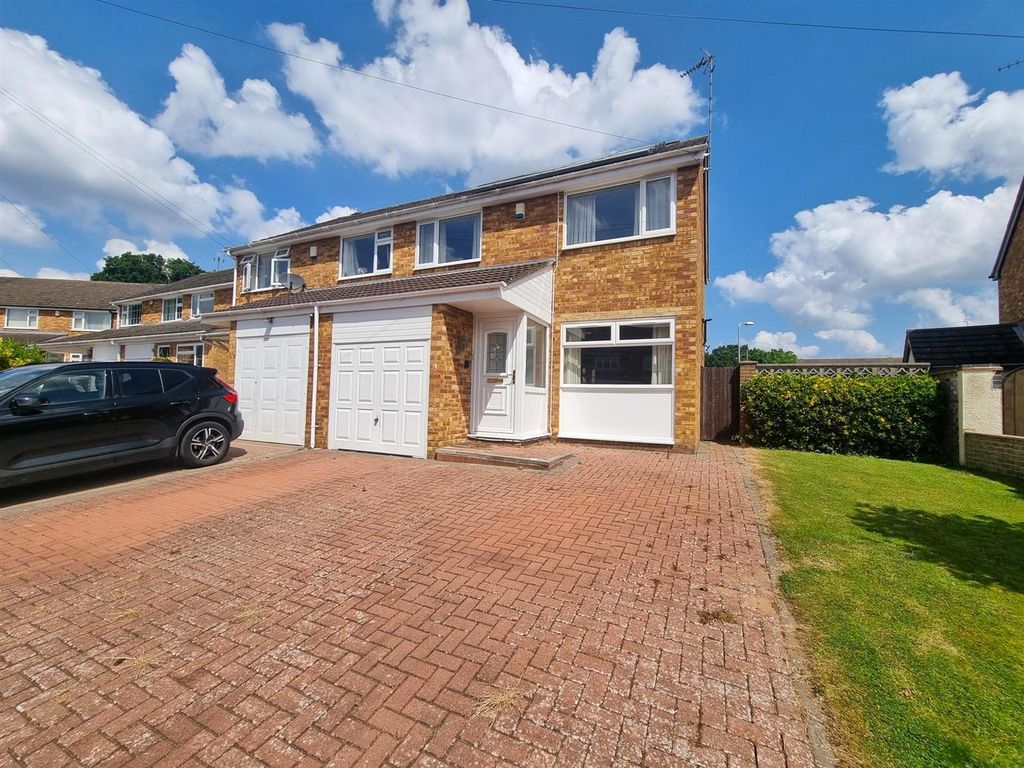 3 bed semidetached house for sale in Rowan Close, Binley Woods