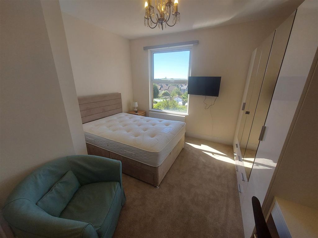 Room to rent in Summerhill Road, St. Bristol BS5 Zoopla