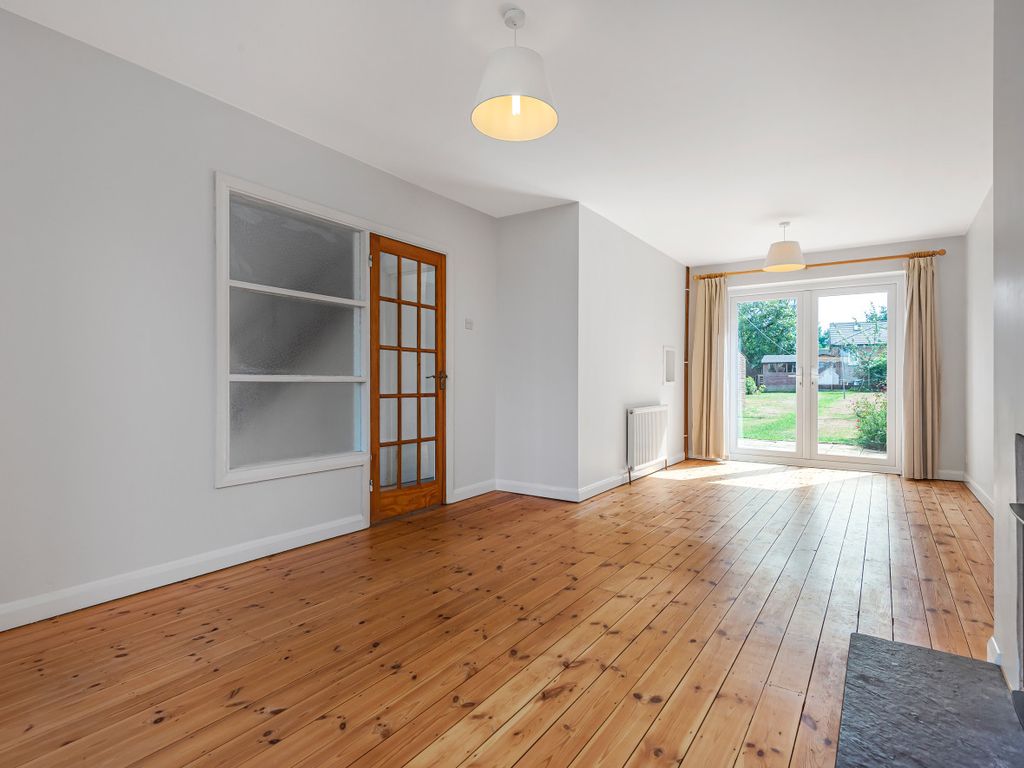 3 bed semidetached house to rent in Greenwood Road, Crowthorne