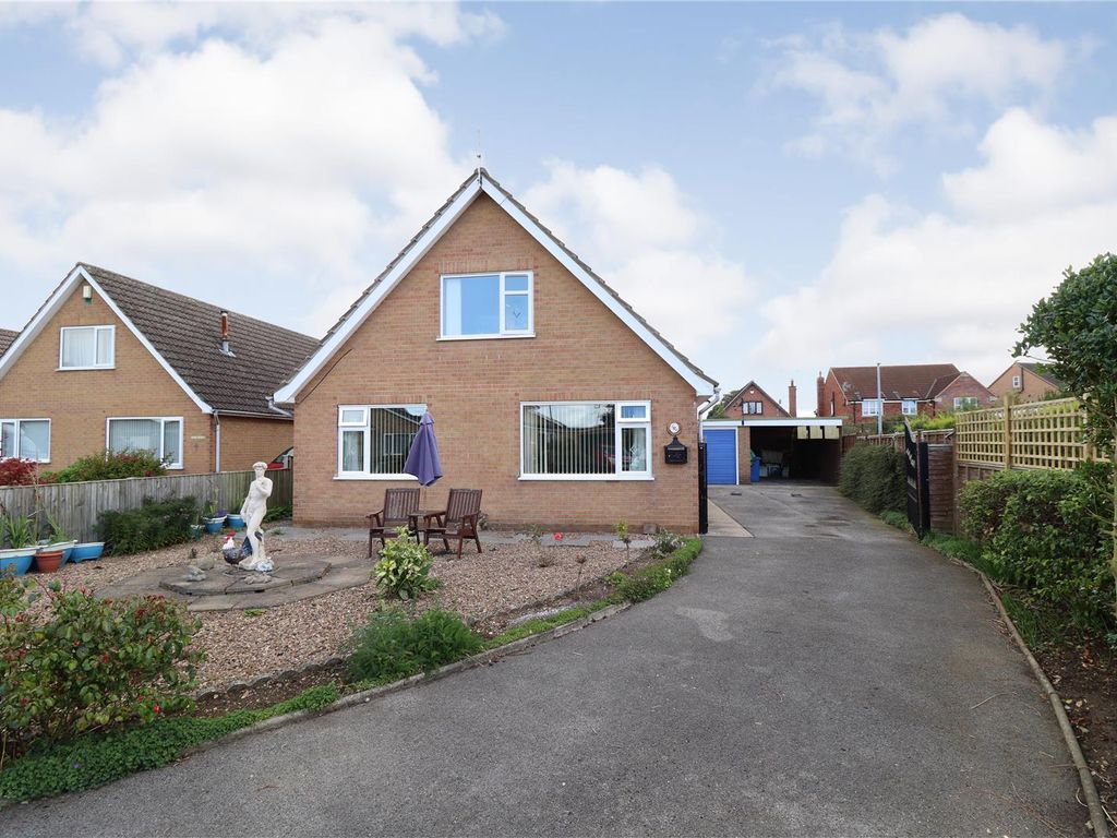3 bed detached bungalow for sale in Sherbuttgate Road South