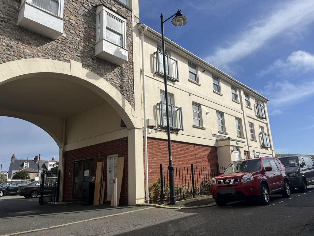 2 bed flat for sale in Market Street, Millbay, Plymouth PL1 Zoopla