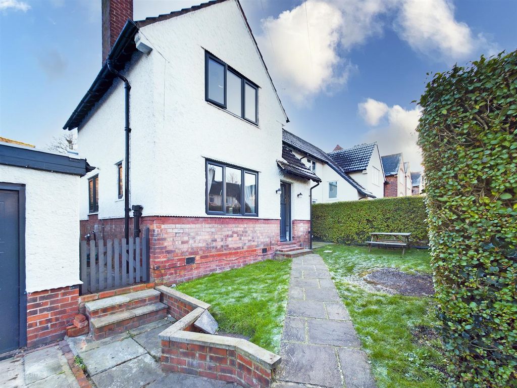 3 bed semidetached house for sale in Joyce Avenue, Sherwood
