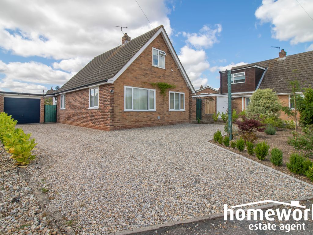 3 bed detached house for sale in Willow Grove, Toftwood NR19 Zoopla