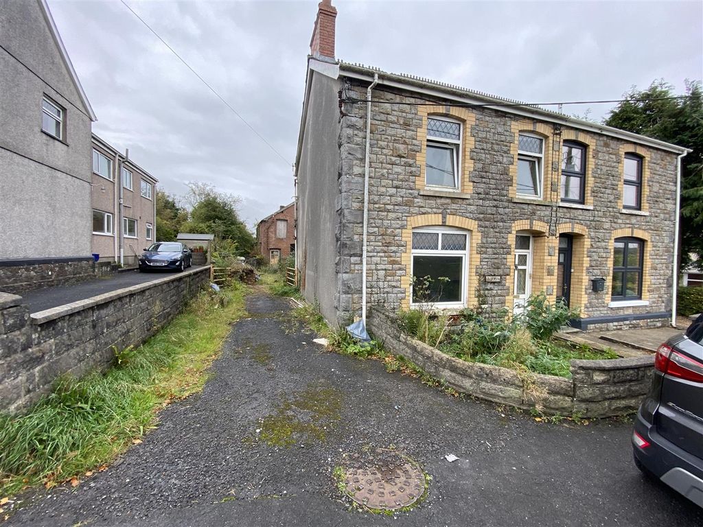 3 bed semidetached house for sale in Heol Y Parc, Cefneithin, Llanelli