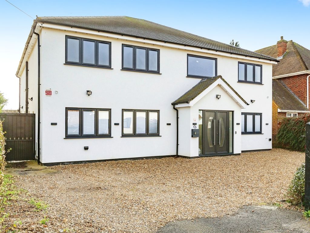 6 bed detached house for sale in Sutton Avenue, Langley, Slough SL3, £