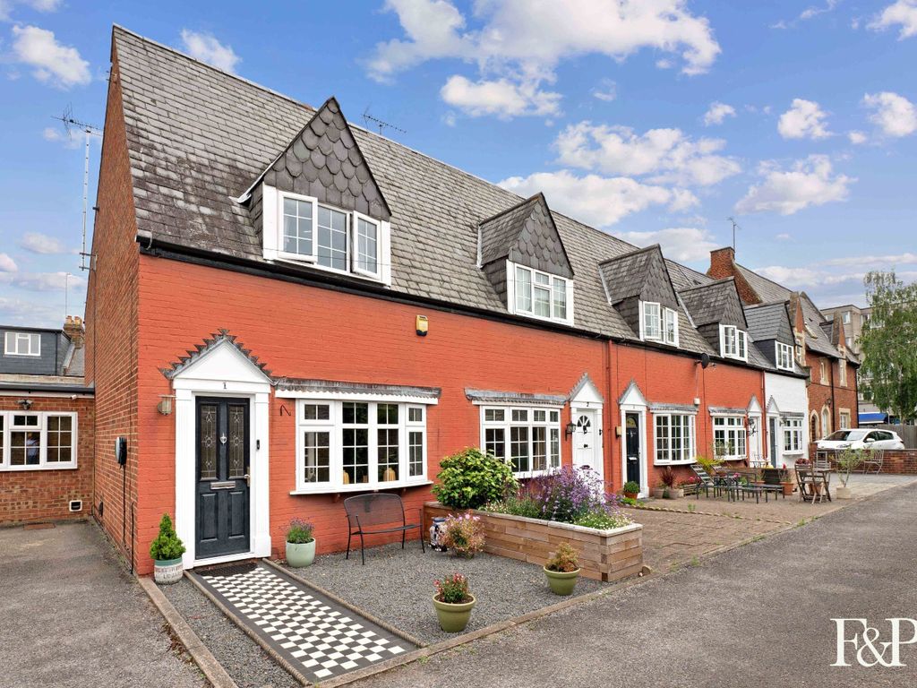 2 bed semidetached house for sale in Alma Road, Windsor, Berkshire SL4
