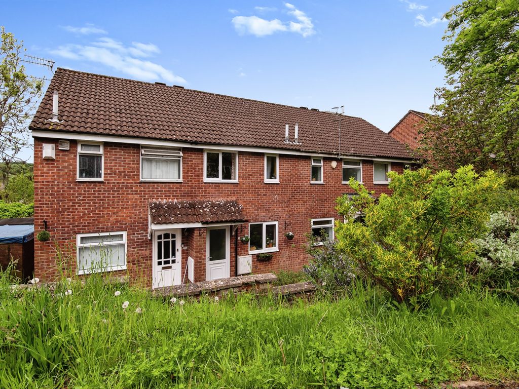 2 bed terraced house for sale in The Ridings, Bristol, Somerset BS13