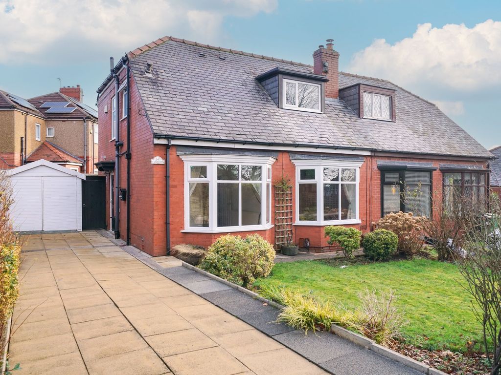 3 bed semidetached house for sale in Belmont Road, Bolton BL1, £