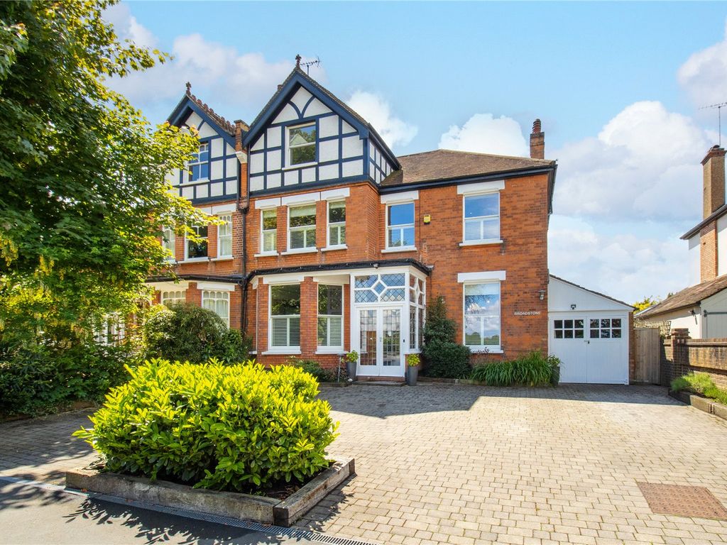 6 bed semidetached house for sale in The Avenue, Bushey, Hertfordshire