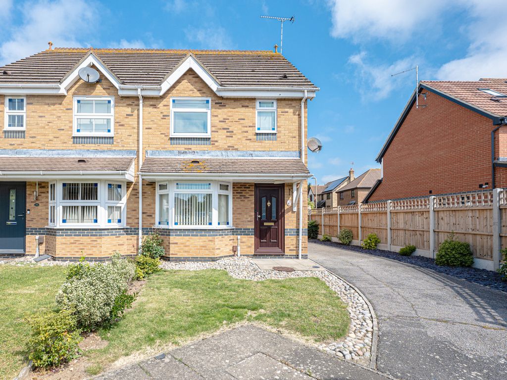 3 bed semidetached house for sale in Woodley Walk, SouthendOnSea SS3 Zoopla