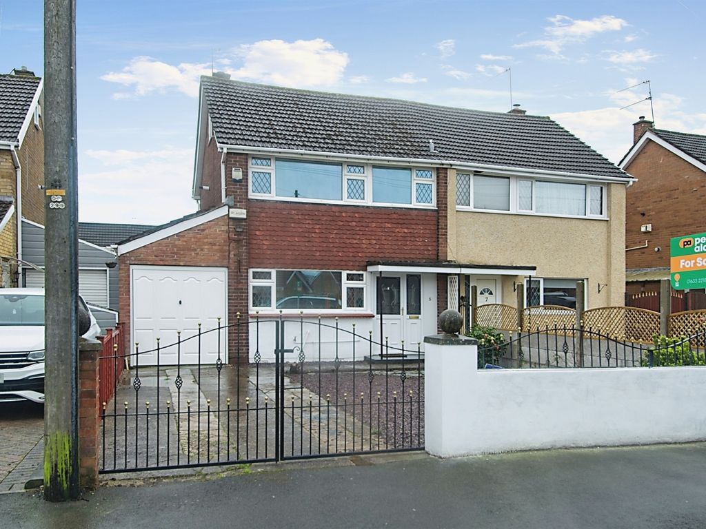 3 bed semidetached house for sale in Hillview Crescent, Newport NP19