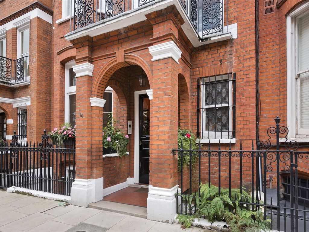 3 bed flat for sale in Egerton Gardens, London SW3 Zoopla