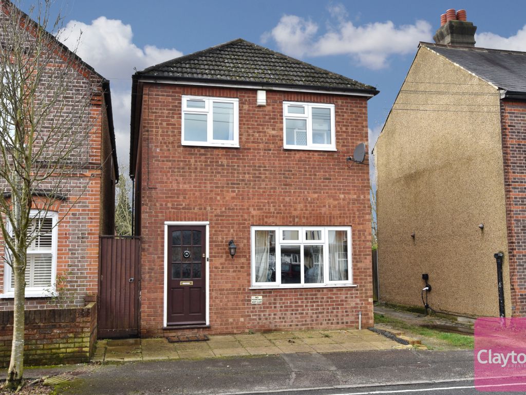 3 bed detached house for sale in Sussex Road, Watford WD24, £525,000
