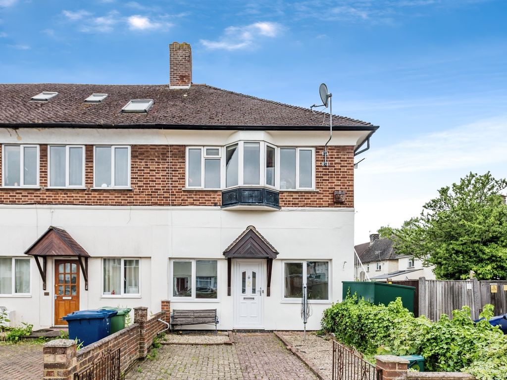 2 bed flat for sale in Addison Drive, Littlemore, Oxford OX4, £240,000