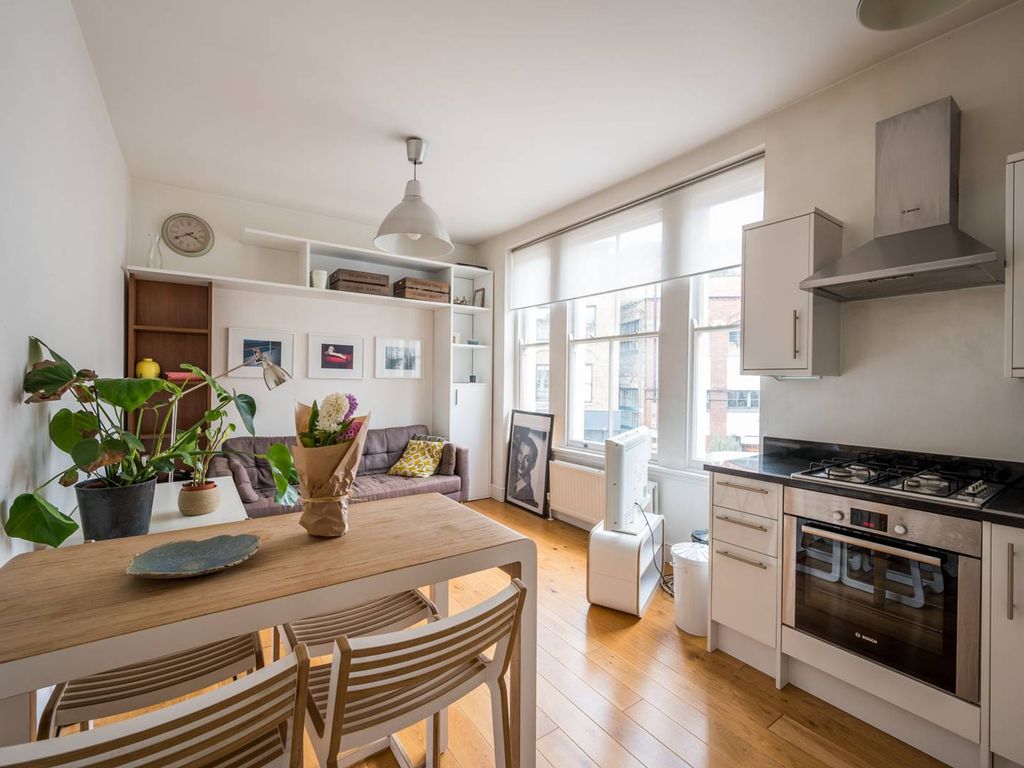 1 bed flat for sale in Columbia Road, Columbia Road, London E2, £