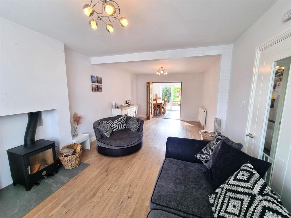 3 bed semidetached house for sale in Larch Tree Avenue, Tile Hill