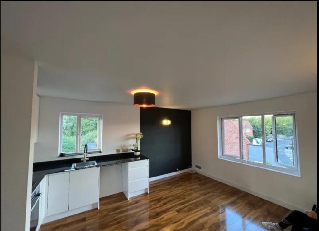 Blackhorse Lane, London SN3  