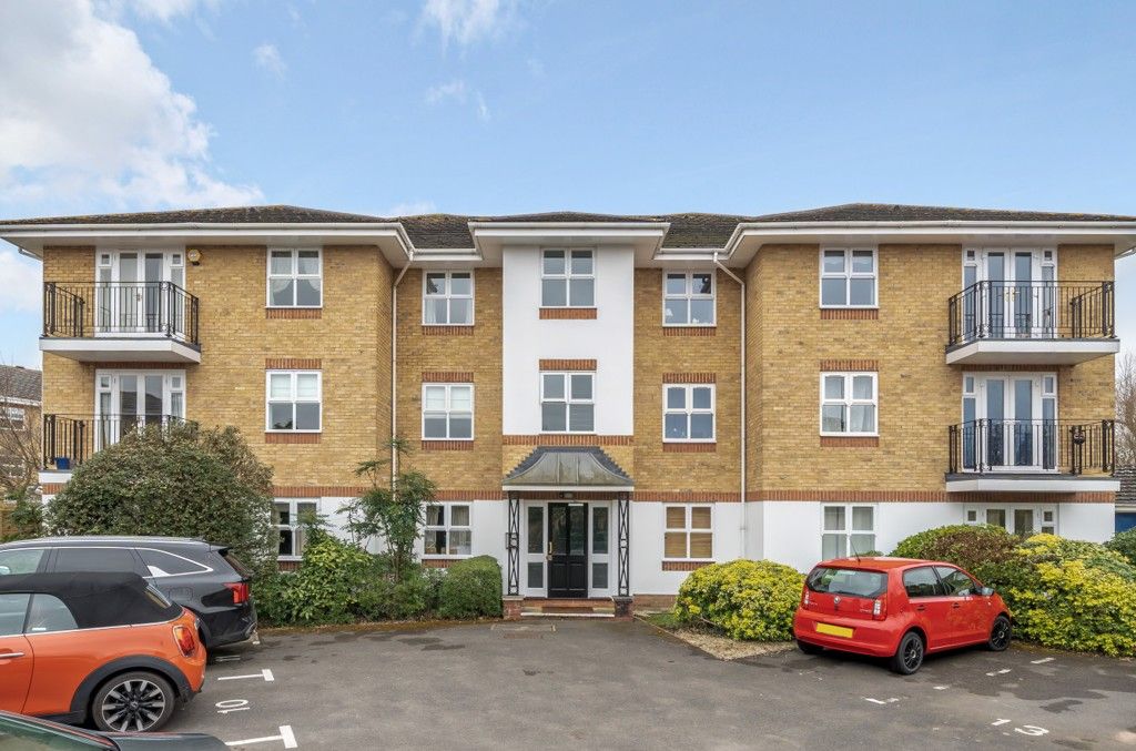 2 bed flat for sale in Biggin Hill Close, Kingston Upon Thames, Surrey