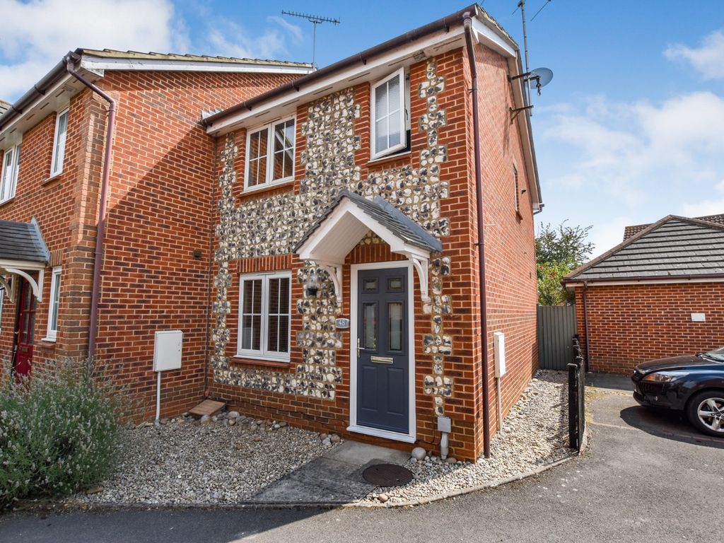 2 bed end terrace house for sale in Temple Way, Heybridge, Maldon CM9