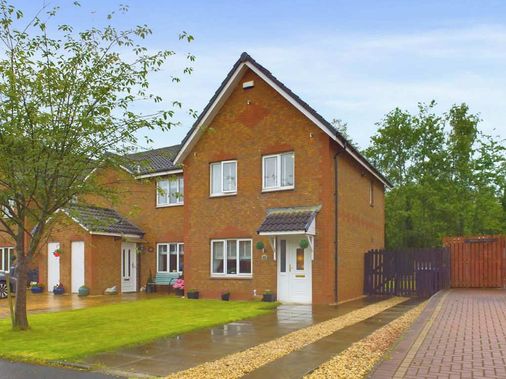 3 bed end terrace house for sale in Buller Crescent, Blantyre, Glasgow