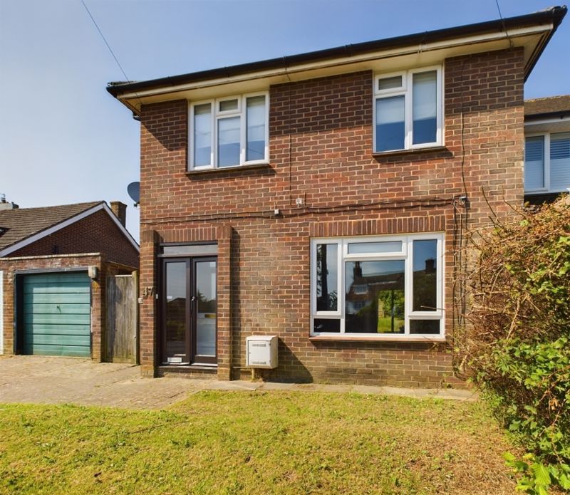 3 bed semidetached house to rent in Henwood Green Road, Pembury