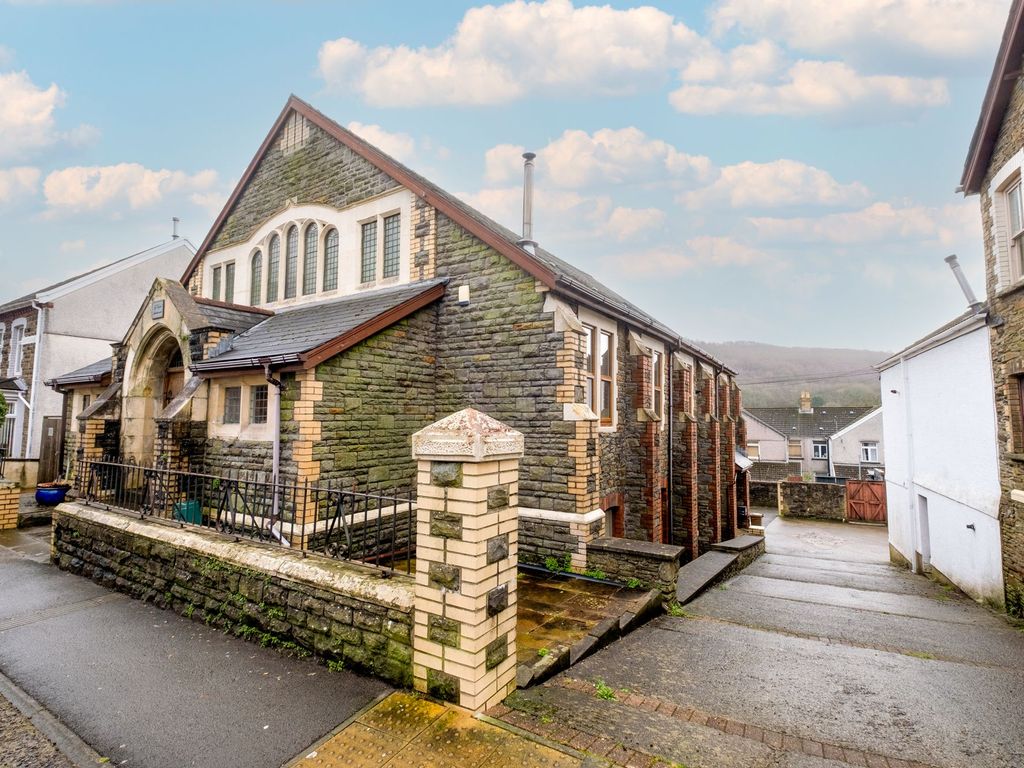 3 bed flat for sale in Ffrwd Terrace, Llanbradach CF83, £190,000 Zoopla