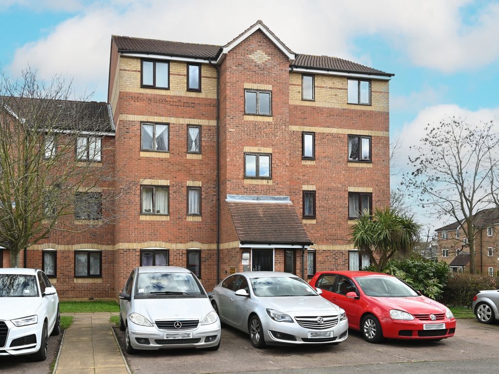 1 bed flat for sale in Cherry Blossom Close, Palmers Green N13 Zoopla