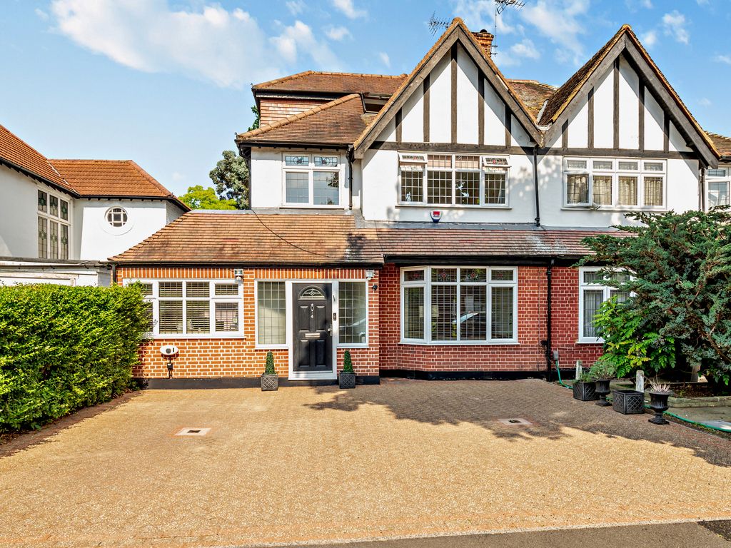 4 bed semidetached house for sale in The Drive, Edgware HA8 Zoopla