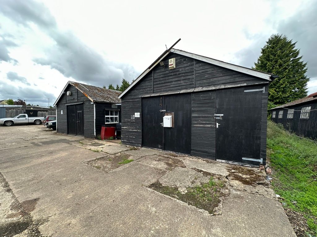 Light industrial to let in Units At Hollytree Farm, Lower Icknield Way