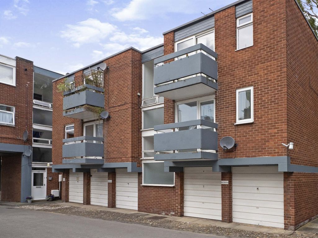 1 bed flat for sale in Highgate Court, Highgate, Beverley HU17 Zoopla