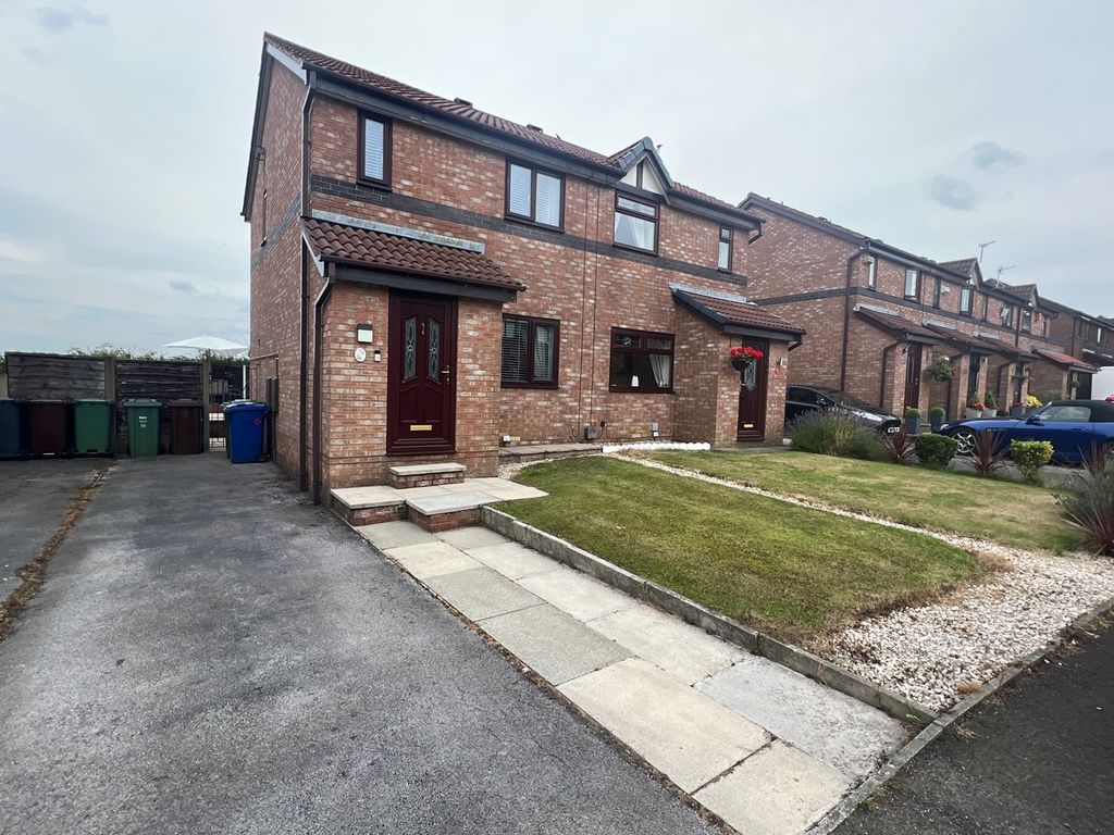 2 bed semidetached house for sale in Warwick Road, Radcliffe