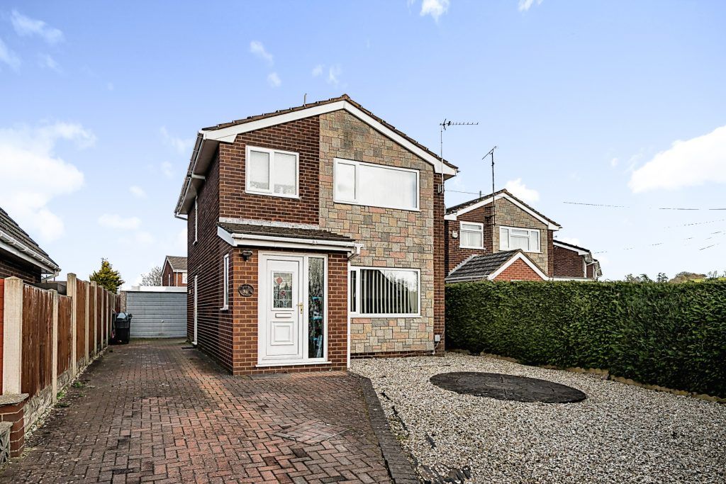 3 bed detached house for sale in 94 Crogen, Chirk, Wrexham LL14 Zoopla