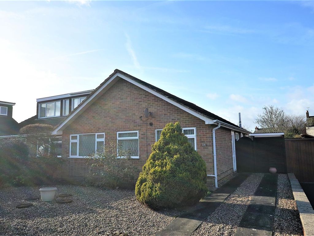 3 bed semidetached bungalow for sale in Hilton Close, Mickleover