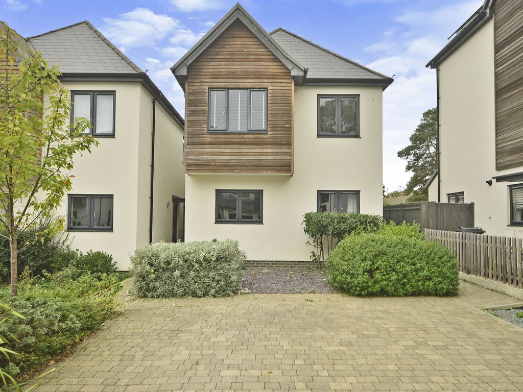4 bed detached house for sale in Old School Mews, Kennington, Ashford
