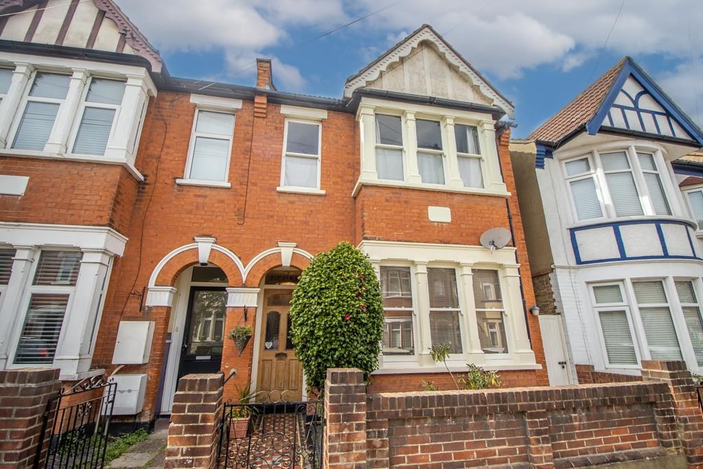 3 bed terraced house for sale in Hildaville Drive, WestcliffOnSea SS0