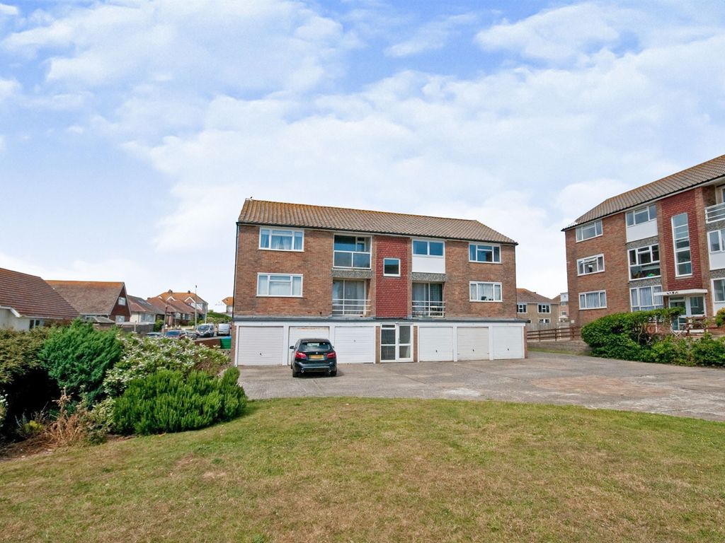 2 bed flat for sale in South Coast Road, Cliffs, Peacehaven