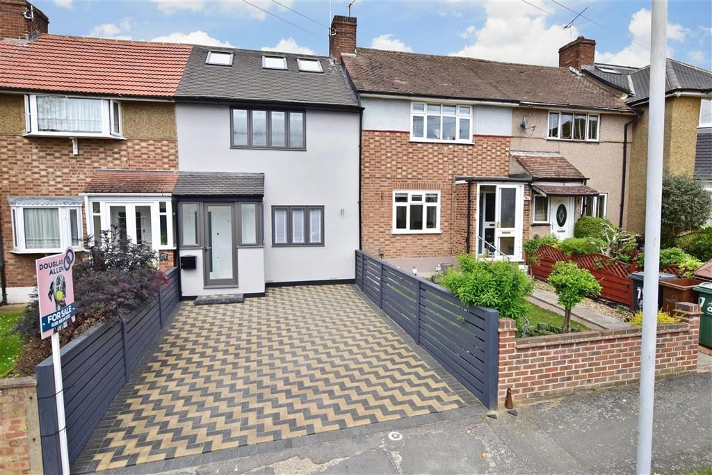 3 bed terraced house for sale in Epping Way, London E4 Zoopla