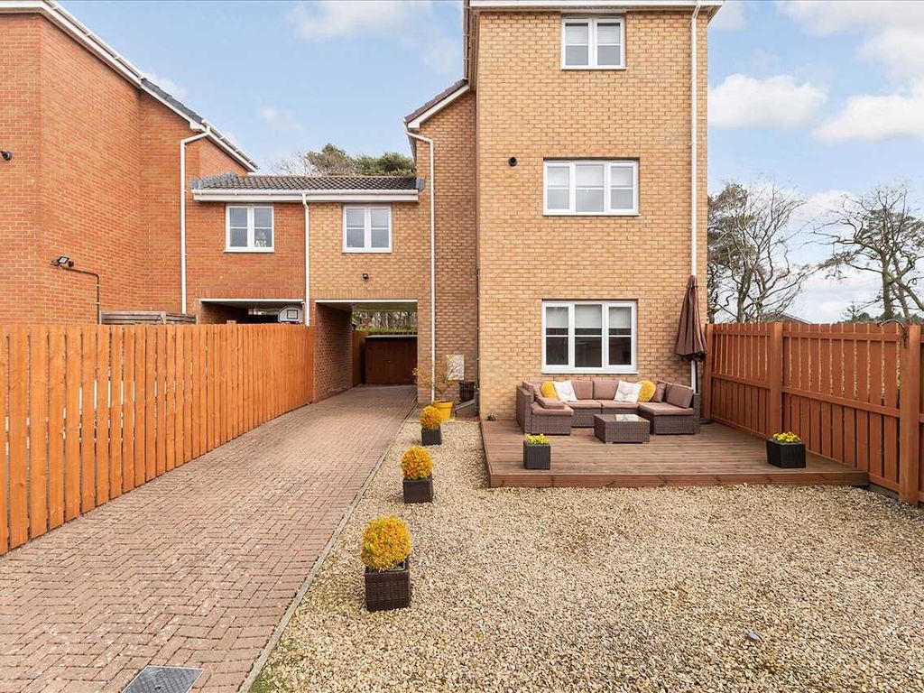3 bed link detached house for sale in Mckinley Court, Game Keepers Wynd
