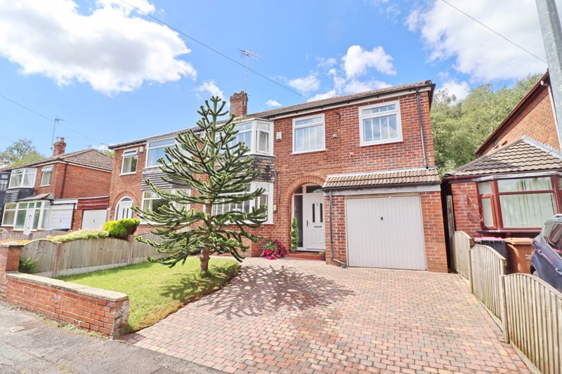 5 bed semidetached house for sale in Hurstfield Road, Worsley