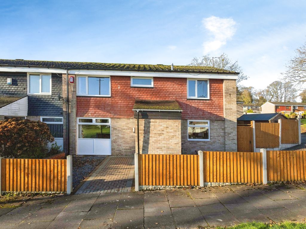 4 bed end terrace house for sale in Metchley Drive, Birmingham, West